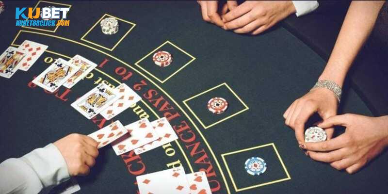 Rút thêm bài trong những trường hợp cần thiết khi giải trí Blackjack